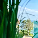 Penthouse Panorama Sea View Apt. דירה פומורי