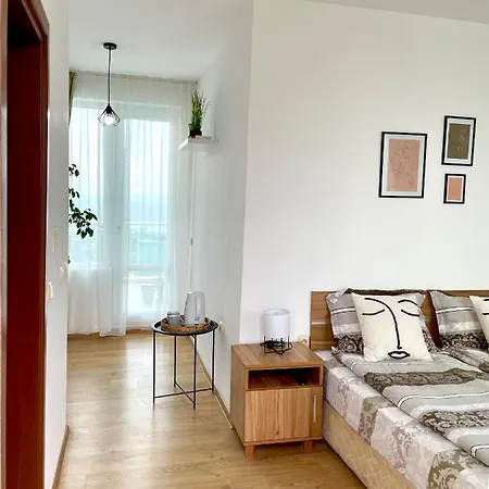 Penthouse Panorama Sea View Apt. 帕莫瑞