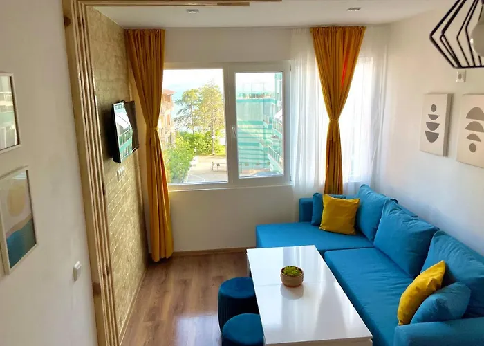 Апартамент Penthouse Panorama Sea View Apt. Поморие